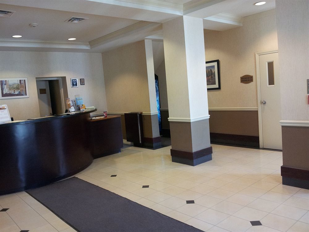 The Champlain Waterfront Hotel Ascend Hotel Collection Orillia Exterior photo