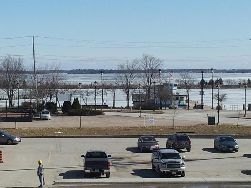 The Champlain Waterfront Hotel Ascend Hotel Collection Orillia Exterior photo